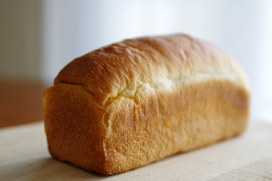 あさのパン Beaver Bread 東日本橋 Hanauta こまものと北欧家具の店salut サリュ 目黒区 ウェグナーを中心とした北欧家具 フランスアンティーク 生活雑貨を販売