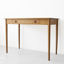 Hans J.Wegner / Lady's writing Desk in oak RY32