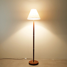 Floor lamp with telescopic in teak & brass