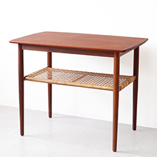 Coffee table in teak & rattan